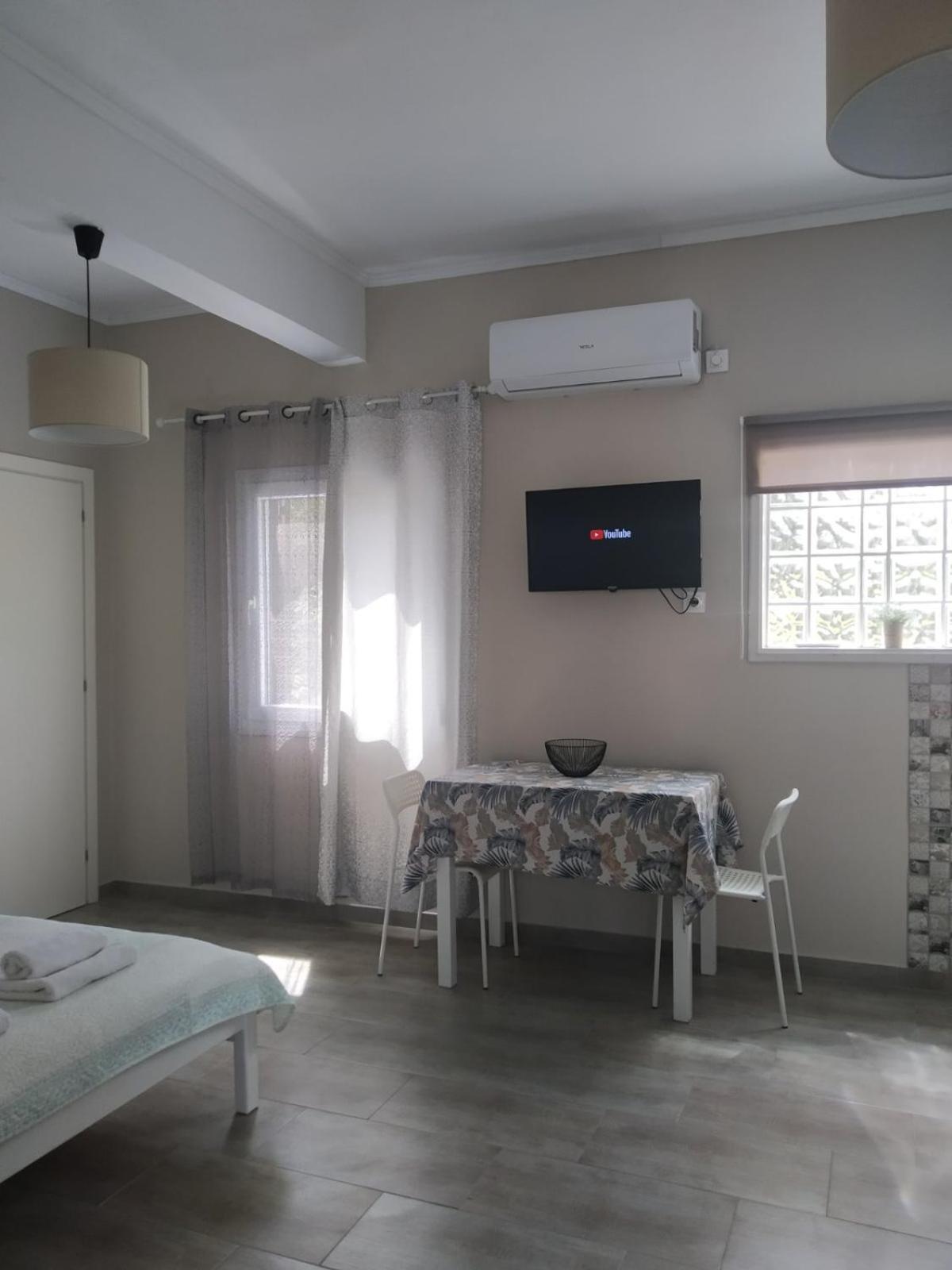 Trousas Apartments Рода Екстериор снимка