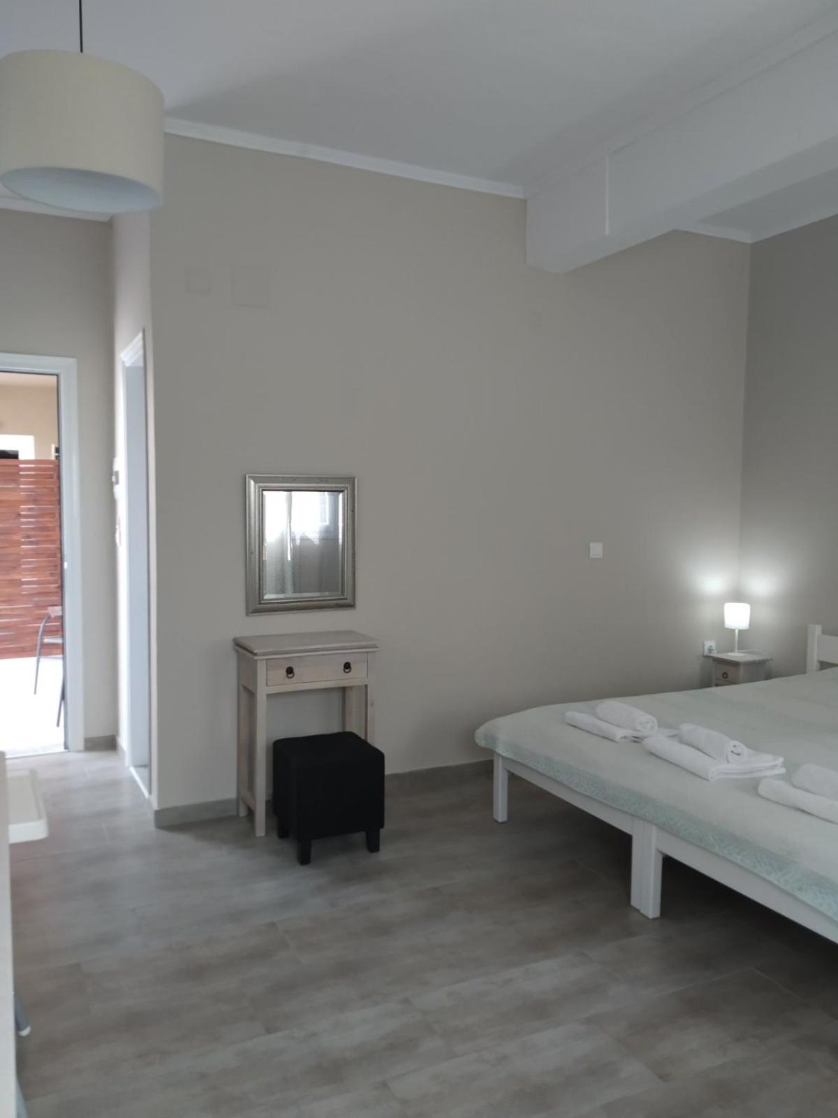 Trousas Apartments Рода Екстериор снимка