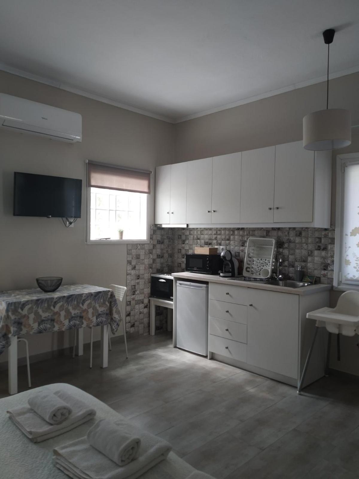 Trousas Apartments Рода Екстериор снимка