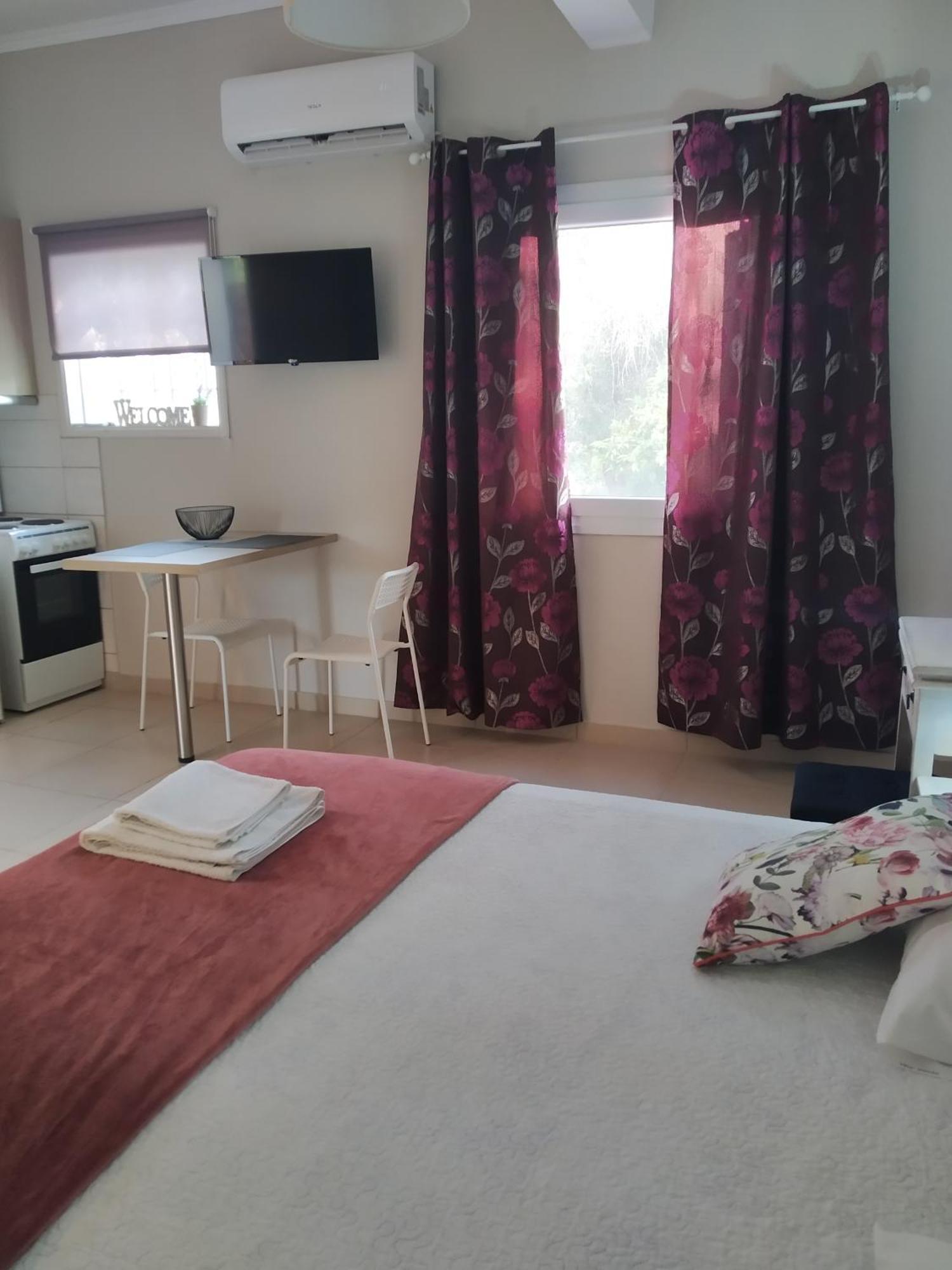 Trousas Apartments Рода Екстериор снимка