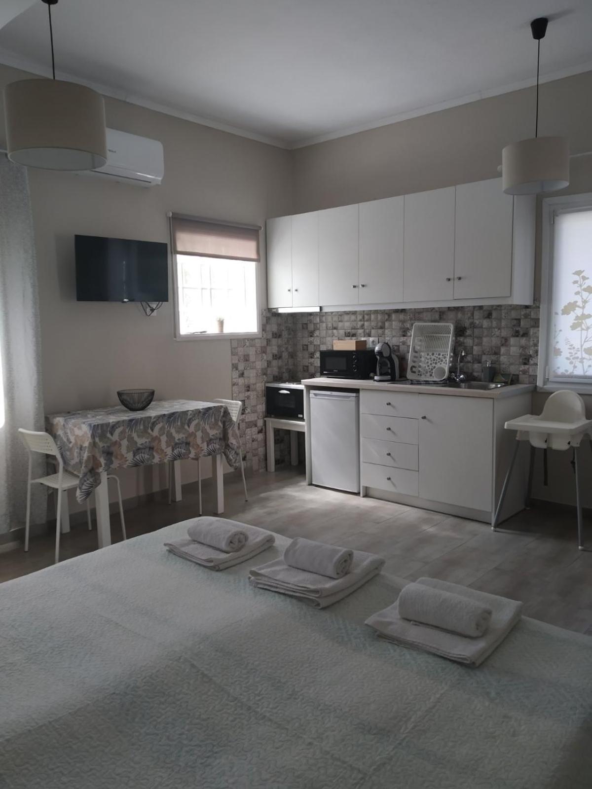 Trousas Apartments Рода Екстериор снимка